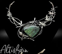 Collier inox “les Passages Célestes: le Temps de l’Innocence” Labradorite