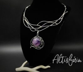 Collier inox “les Passages Célestes: le Miroir Sorcière” Améthyste Trapiche